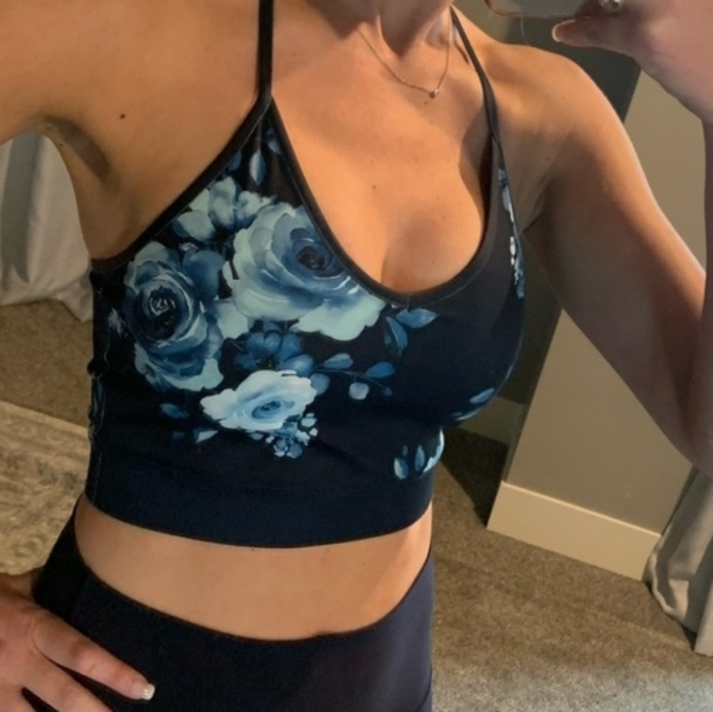 New Electric Yoga Top/Bra - Picture 7 of 13